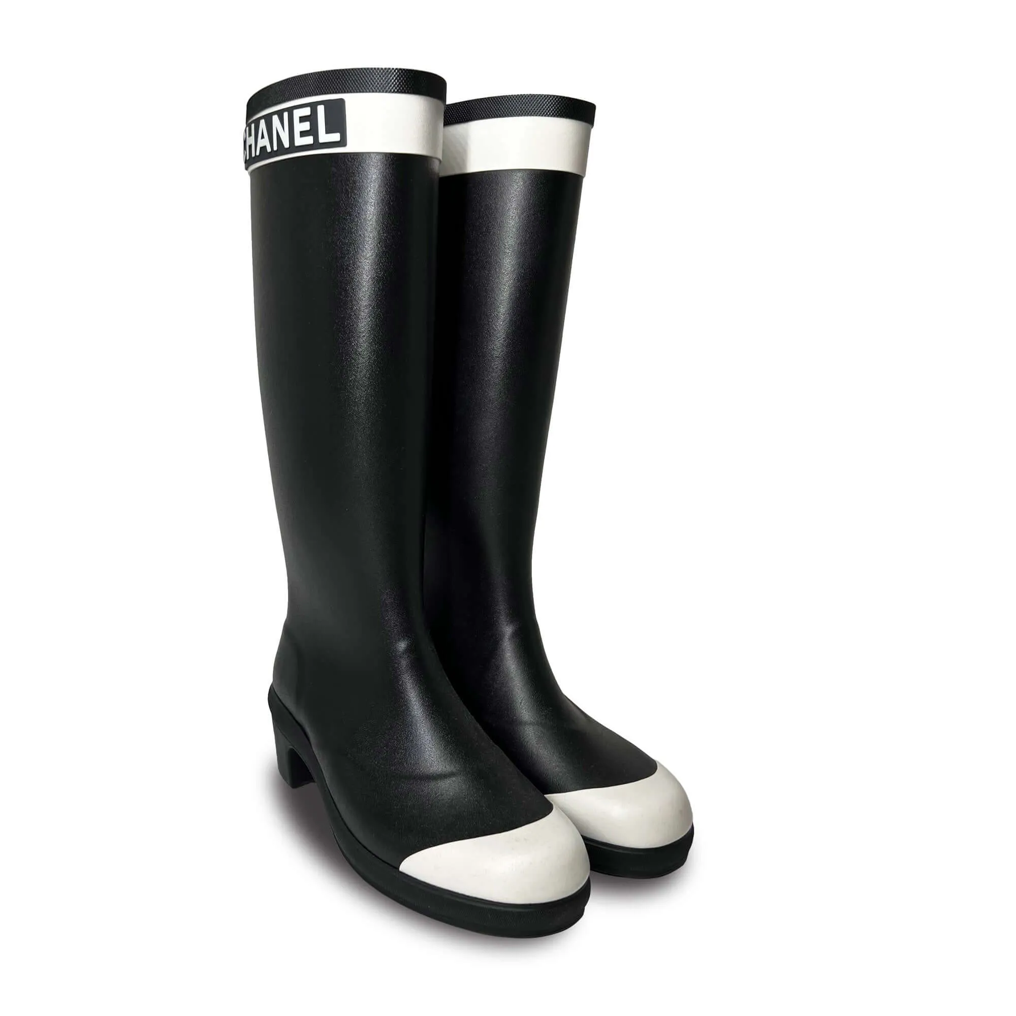 Chanel logo white cap black Designer rain boots