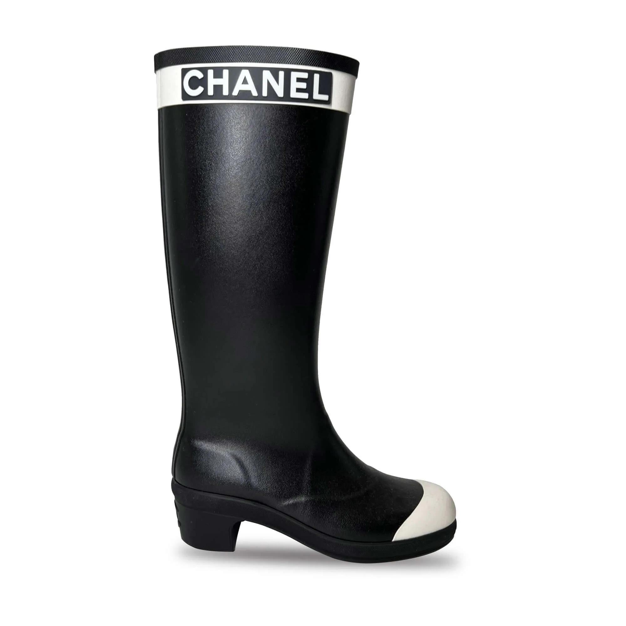 Chanel logo white cap black Designer rain boots