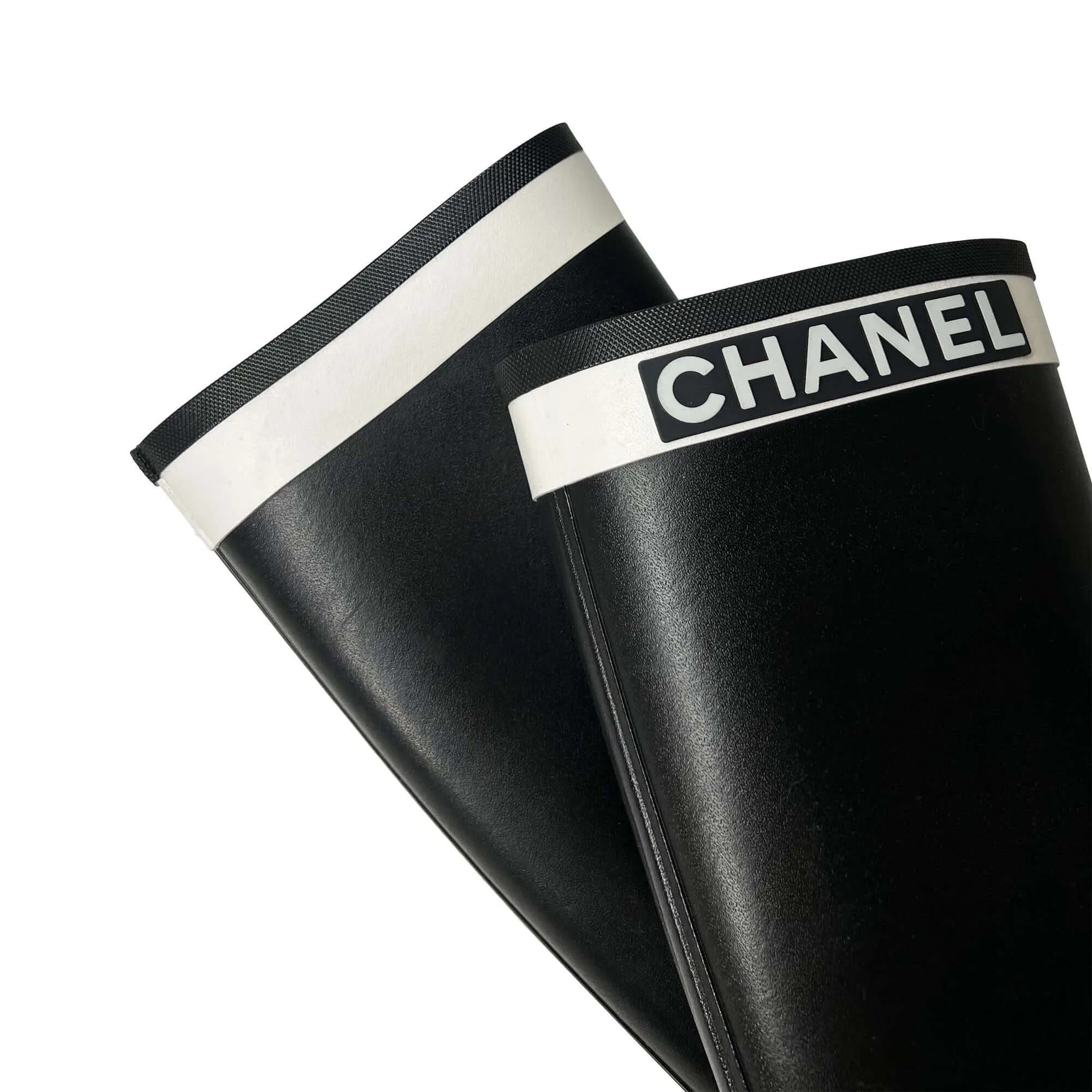 Chanel logo white cap black Designer rain boots