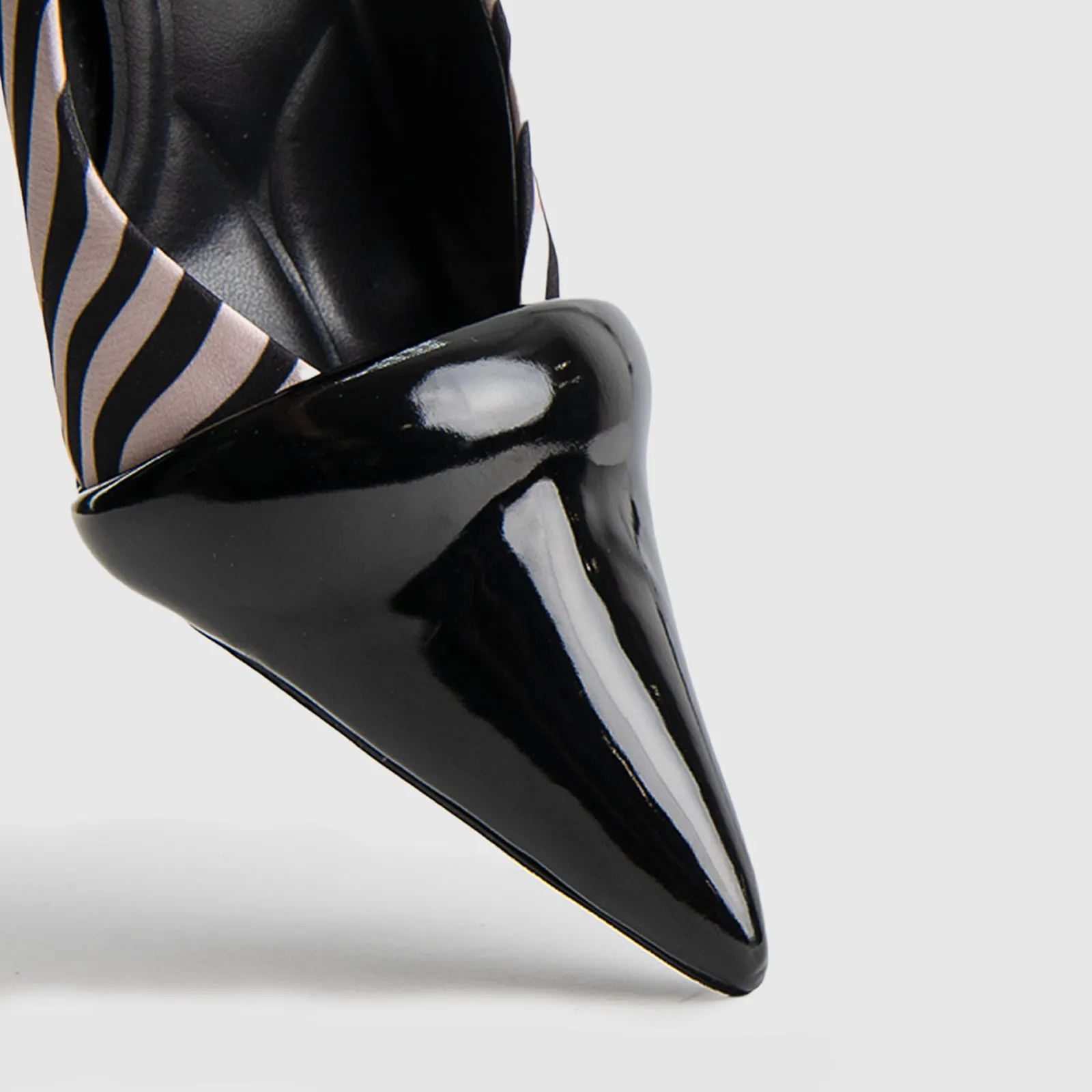 Statement Heels - S410